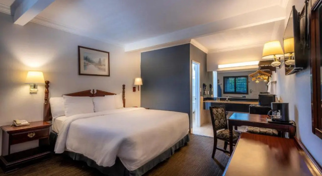 Двухместный номер Standard Hotel H-Wood