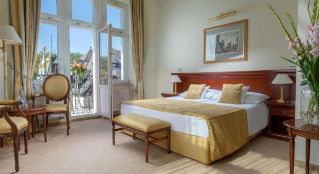 Двухместный номер Superior с балконом Savoy Westend Hotel
