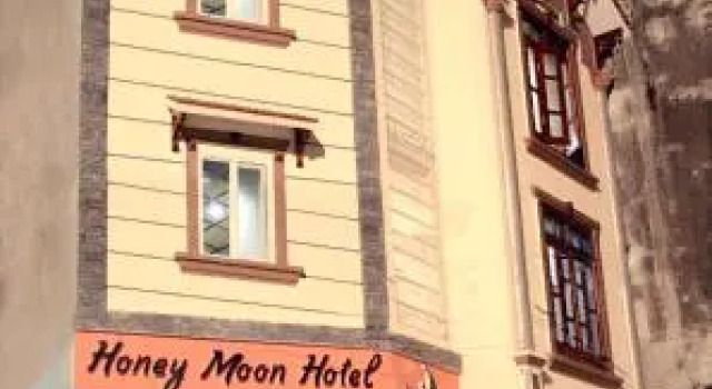 Sapa Honey Moon Hotel, Забронировать Отель Шапа Лаокай, рядом с Рынок Сапа