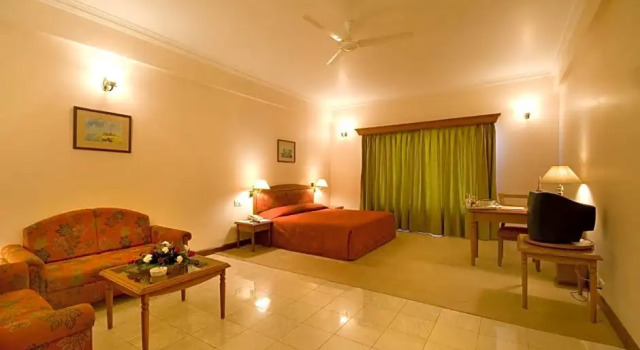 Двухместный номер Deluxe Hotel Express Residency-Jamnagar