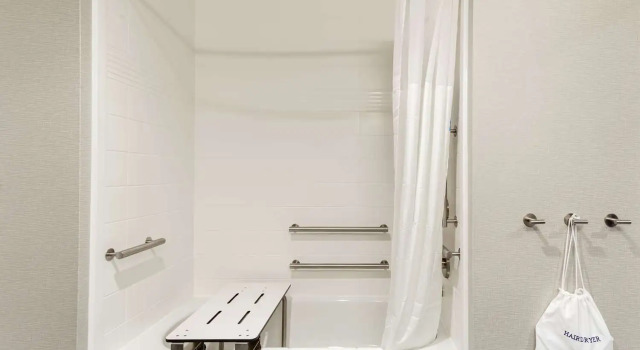 Номер Standard Hampton Inn Madison, OH