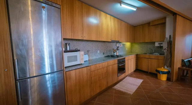 Коттедж с 3 комнатами Casa dos Peliteiros