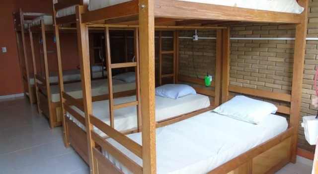Кровать в общем номере (мужской номер) Amazon Eco Hostel
