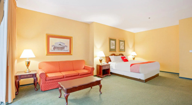 Двухместный люкс OYO Hotel St. Louis Downtown City Center MO