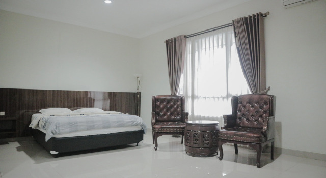 Suite Aries Biru Hotel & Villa