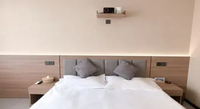 Happy Intelligent Lake Viewing Audiovisual Homestay (Changchun Beihu Wuyue Plaza Store), Rezervovat Hotel Čchang-čchun 