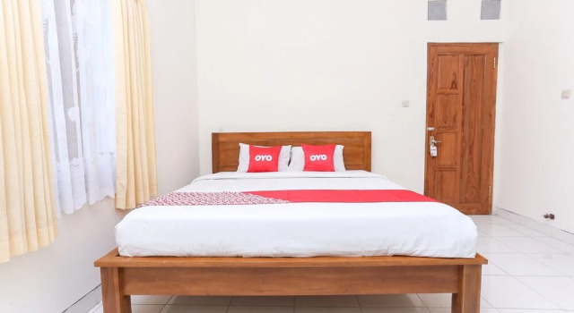 Dahlia Guesthouse by OYO Rooms, Book Hotel Umbulharjo 