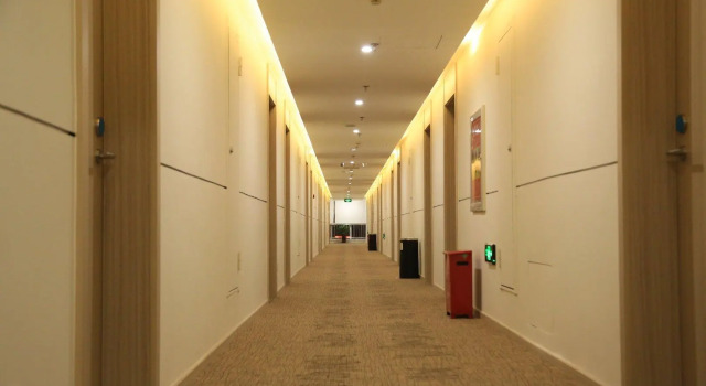Hanting Hotel Liaocheng Guanxian Chengxin Plaza, Забронировать Отель Лиаоченг Шаньдун