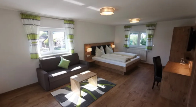 Полулюкс с балконом и с красивым видом из окна Hotel Grüner Baum mit Restaurant & Wellness