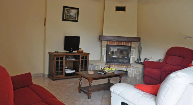 Traditional villa in Lias D'armagnac with pool
