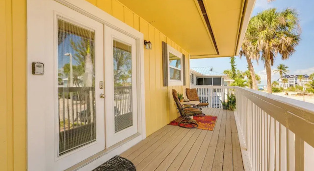 Dog-friendly Getaway: Steps to Fort Myers Beach!