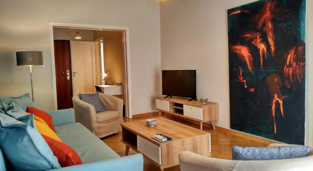 DARSISS 2 - Museum Apartment, Забронировать Апартаменты/квартира Отели Афины с парковкой, рядом с Театр Каролос Коун "Театрон технис", Парковка