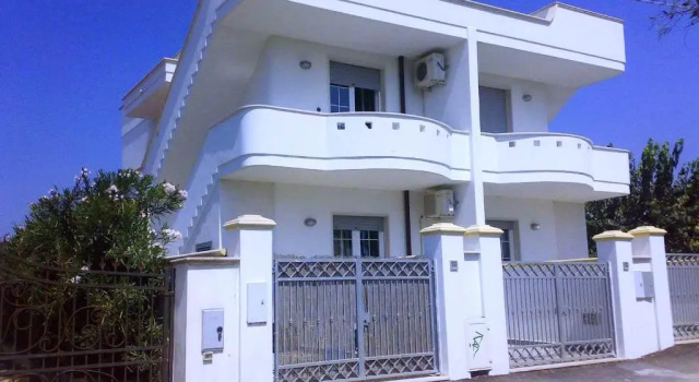 Коттедж с 2 комнатами Salento Delizioso appartamento con ampia corte
