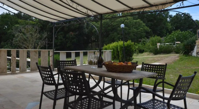 Коттедж с 3 комнатами Villa Le Querciolaie
