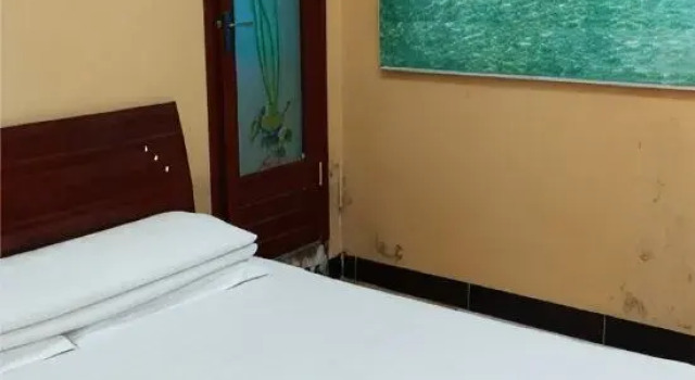 Номер Economy Ruixiang Hotel