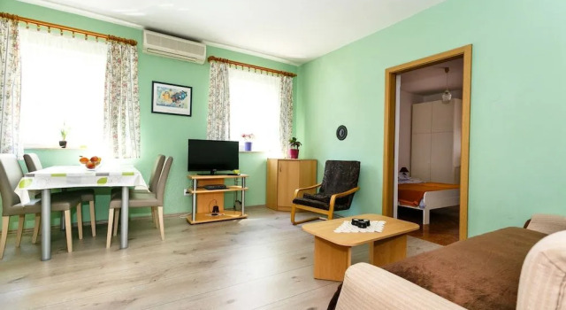 Apartments Valencic, Prenota Appartamento Hotel a Isole Quarnerine con parcheggio, Parcheggio
