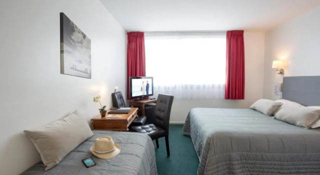 Номер Standard Bristol Logis CitHotel Périgueux Centre