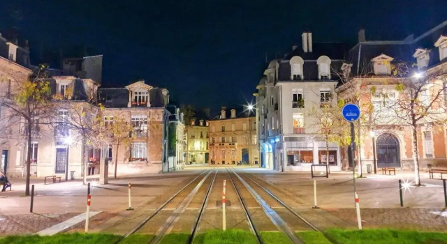 Апартаменты Appartement Premium dans une belle demeure - Hyper centre-ville de Reims