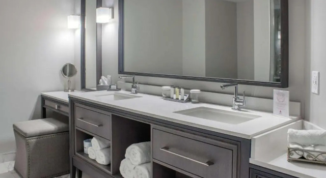 Полулюкс Chateau Moncton Trademark Collection by Wyndham