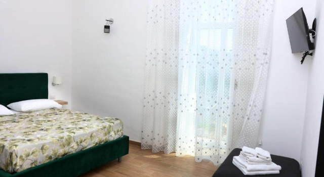 Двухместный номер Standard с балконом Antares Rooms