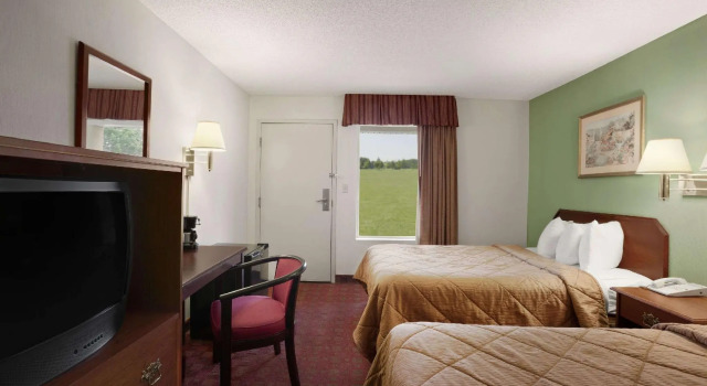 Двухместный номер Standard Days Inn & Suites by Wyndham Albany