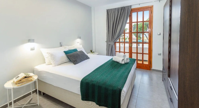 Апартаменты с видом на море Jonathan City Apartment