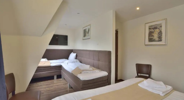 Четырёхместный номер Hotel La Belle Vue