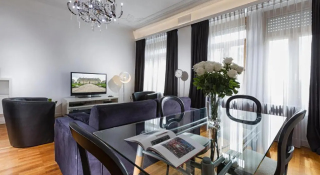 Апартаменты Executive The Queen Luxury Apartments - Villa Liberty