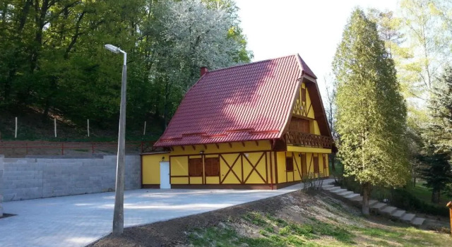 Коттедж с 3 комнатами Tavas Vendégház