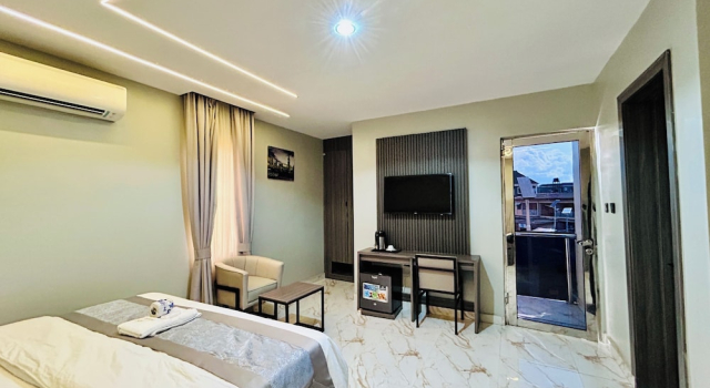 Pearlwood Hotels, Book Hotel Ikeja 