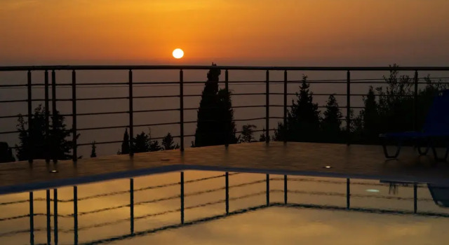 Апартаменты с балконом и с видом на море Panoramic Sunset