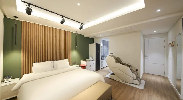 Люкс с видом на озеро Seosan Hound Hotel