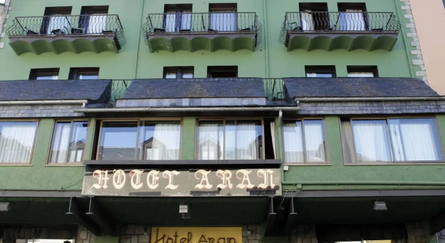 Hotel Aran La Abuela, Забронировать Отель Вьельа Э Михаран Бакейра-Берет, рядом с Церковь Св. Михаила