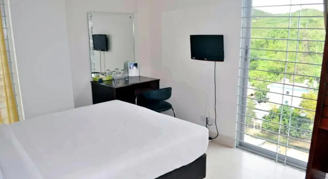 Vista Bay Resort