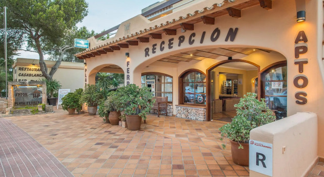 Apartamentos Playa Ferrera