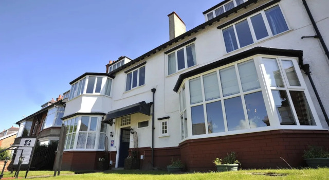 Albion Guest House, Забронировать Гостевой дом Уолласи Уиррал, рядом с Детский развлекательный центр Bubbles