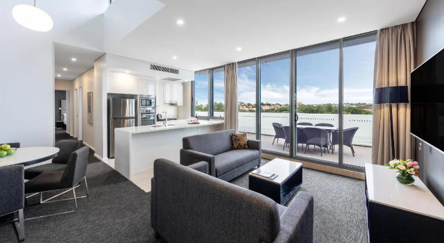 Люкс с 3 комнатами Meriton Suites Zetland