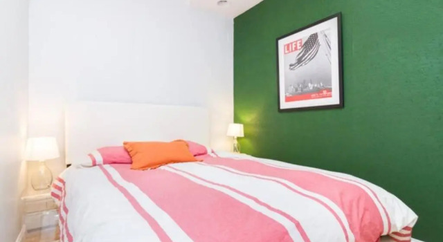 139-3E West Village 1BR best value, Забронировать Отель Нью-Йорк Нью-Йоркская агломерация, рядом с Sheridan Square