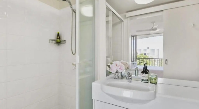 Коттедж 6 Nereus Elegant Beach Side Apartment Simply Perfect