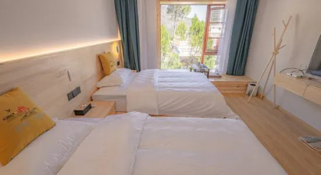 Zhuozhuo Moyuan Homestay, Prenota Hotel Hotel a Danba con parcheggio, Parcheggio