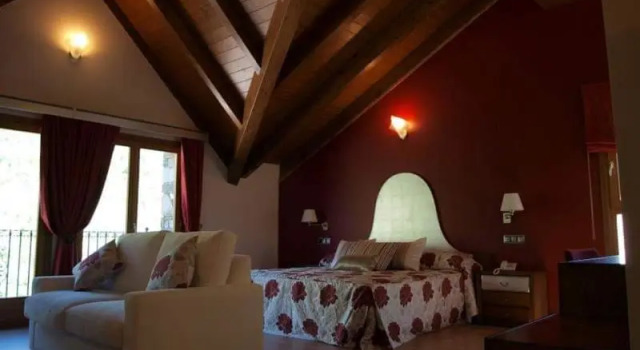 Полулюкс Hotel Casa Chuldian
