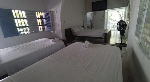 Четырёхместный номер Standard Rio Escondido