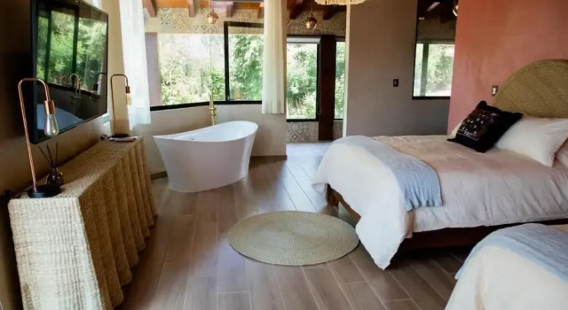 Четырёхместный номер Standard с видом на озеро Hotel Boutique La Casa Del Lago