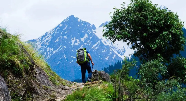 Char Machan Resort, Rezervovat Lázně / Resort Guptkashi Uttarakhand