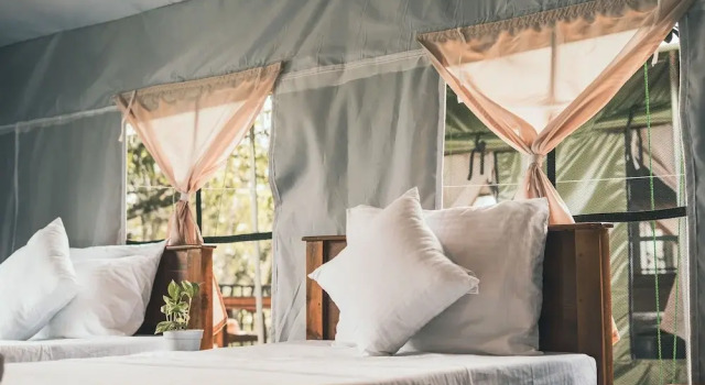 Тент с балконом и с видом на окрестности Radiance Ella Urban Camping
