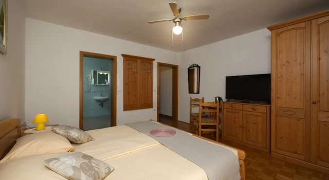 Двухместный номер Comfort с балконом и с видом на горы Rooms & Apartments Pr Matjon