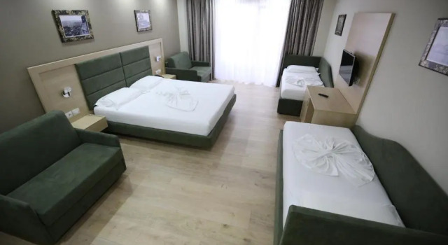 Четырёхместный номер Standard Hotel Dyrrah