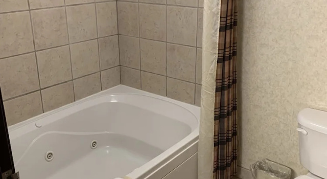 Двухместный люкс Kelly Inn and Suites Mitchell