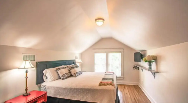Люкс Belmont Blvd Bed and Breakfast