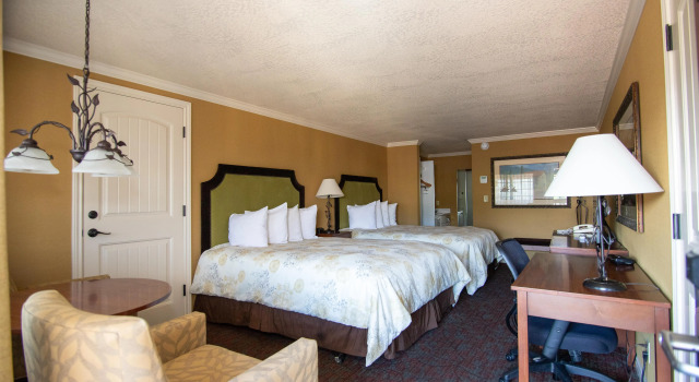 Четырёхместный номер Standard The Bards Inn - BW Signature Collection by Best Western